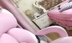 颜值不错极品巨.乳美.女主播直播秀 两只奶子车灯般晃眼 不停搓揉 十分诱人