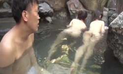 HUNTA-752-B 巨.乳過ぎる姉と妹meiと一緒に温泉に入ったらまさかのフル勃起で近親相姦！4 家族旅行で久しぶりに一緒に温泉に入ったら姉と妹meiの胸が想像以上に巨.乳…
