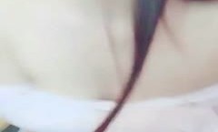 颜值不错空气刘海美.女主播就披个白纱其他什么都没穿自[zi]慰揉穴很是诱人