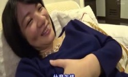 [中文字幕]DTT-016淫尻×Eカップ人気マナー講師子持ち人/妻
